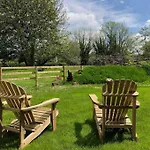 شاليه Large Luxury Shepherds Hut With Hot Tub Nr Bath *