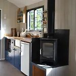 Large Luxury Shepherds Hut With Hot Tub Nr Bath