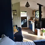 شاليه Large Luxury Shepherds Hut With Hot Tub Nr Bath