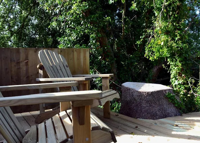 Large Luxury Shepherds Hut With Hot Tub Nr Bath *