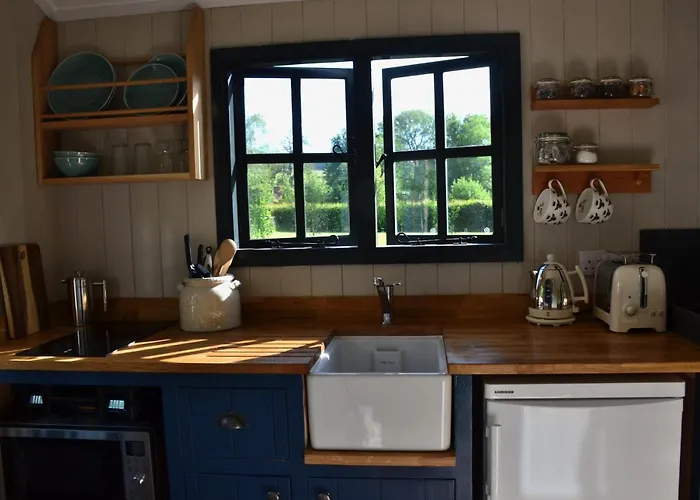 Large Luxury Shepherds Hut With Hot Tub Nr Bath * 브리스틀