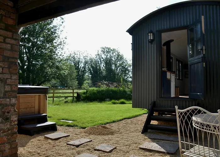 Large Luxury Shepherds Hut With Hot Tub Nr Bath * 브리스틀
